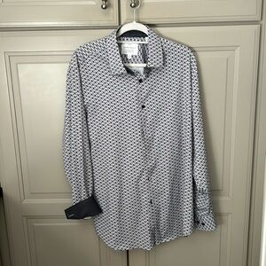 Men’s long sleeve shirt